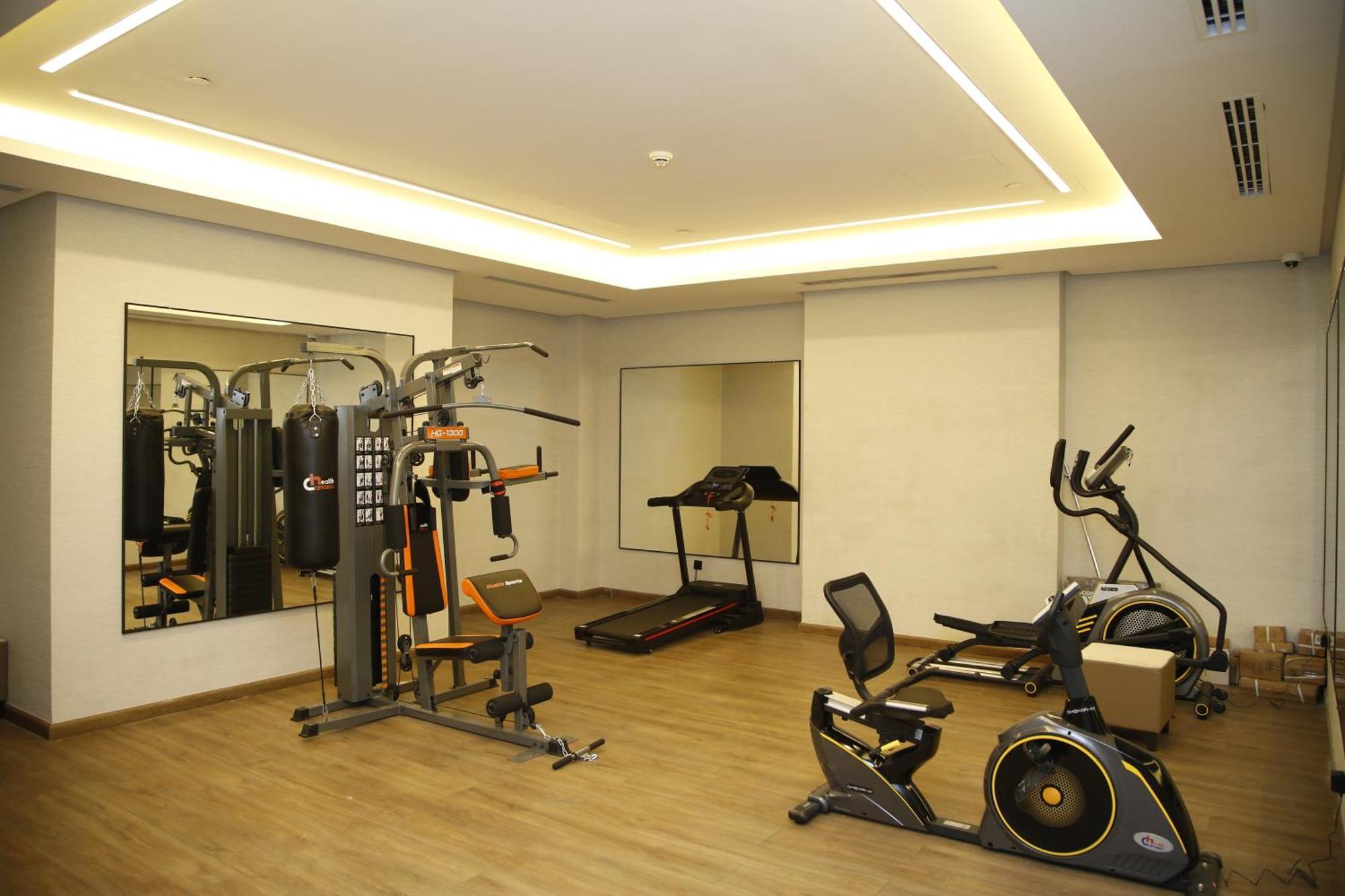 Maden Alrawda Hotel Medina Exterior photo The gym at the hotel